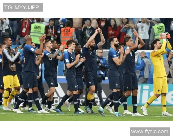 足球明星亲吻的背后故事与他们的情感表达方式